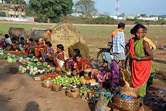 Orissa's tribal people at weekly market