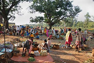 Orissa's tribal people at weekly market