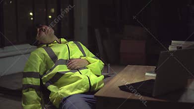 Sleeping guard in the workplace and a robber