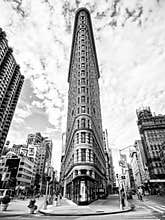 Flatiron building in Manhattan, New York City &#x28;black and white&#x29;