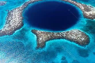 The great blue hole of Belize