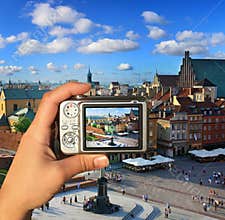 Photographer takes picture of Warsaw