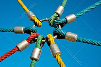 Rope links, strong team synergy