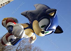 Sonic balloon in Macy's parade