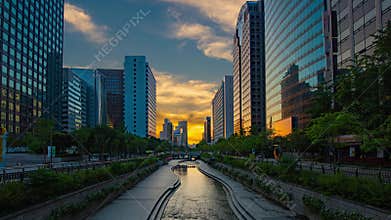 Seoul South Korea time lapse 4K, sunrise timelapse at Cheonggyecheon Stream