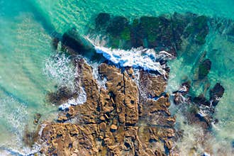 Rocky shoreline at Catherine Hill Bay