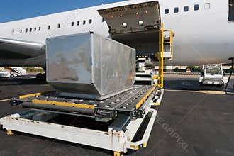 Loading cargo plane