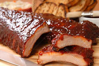 BBQ Ribs with toasted bread and cole slaw