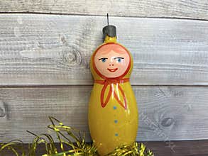 photos of old interesting Christmas tree toys