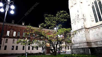 Night Scenes - Plan in Piazza Duomo
