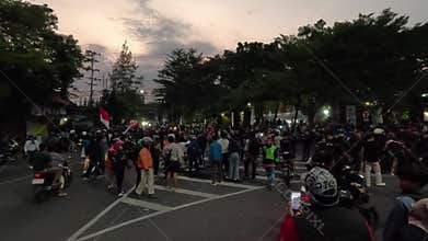Indonesian rioted and demonstrated to demand higher allowances in the House of Representatives (DPR)