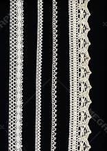 4 lace borders