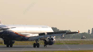 Aeroflot Airbus A321 braking after landing