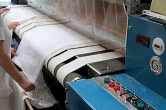 Drying and ironing rolling press