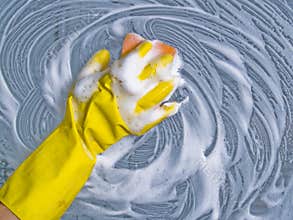 Cleaning window