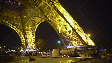 Police guard public order near Eiffel Tower, anti-terrorism measures in Europe
