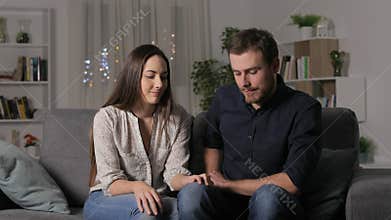 Man rejecting a girl in a first date at home