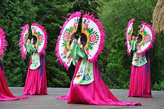 Japan female dancer