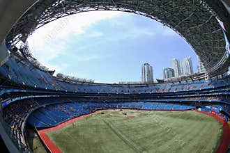The Rogers Centre Opens its Dome for a Ballgame