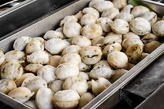 Xoi Chien Phong deep fried Sticky Rice Balls in Vietnam