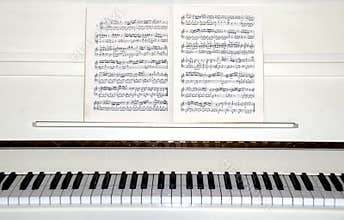 White piano