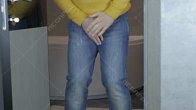 A man imitates pain in the genitourinary system, prostate adenoma is disturbed in a man.