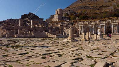 View of ruins of an ancient Roman city.