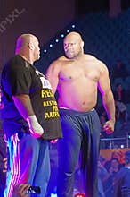 Alexandru Lungu(ROMANIA) vs. Bob Sapp(USA)