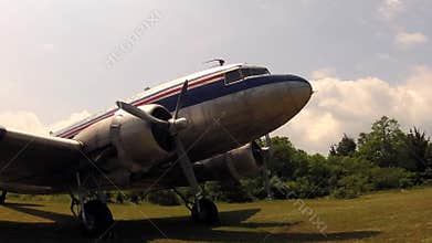 DC-3 Dakota aircraft time-lapse