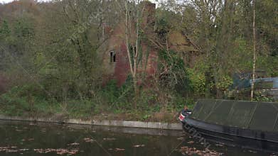 Destination scenics along the Caldon canal waterway near, Froghall during autumn
