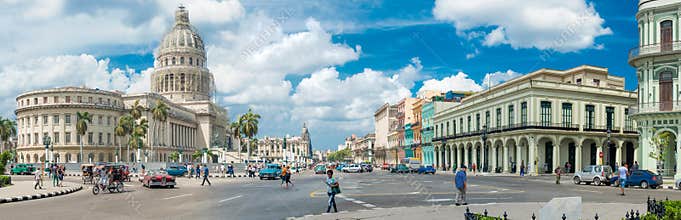 Street scene next to the Capitol in Old Havana