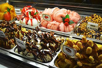 Beautifully Delicious Mounds of Italian Gelato!