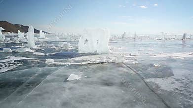 Panoramic Motion Along an Ice Block