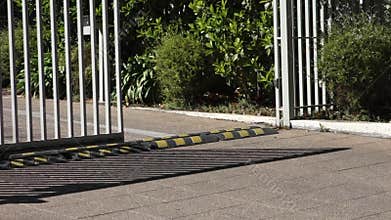 Automatic Fence Closing