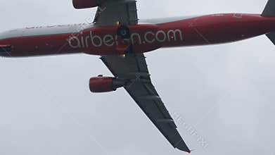 Airliner Gear Up. Airbus A321 AirBerlin D-ABCH in 4K High Definition Video