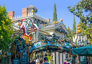 Disneyland Haunted Mansion Halloween