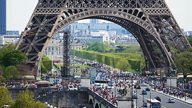 Tourism at Eiffel Tower in Paris in springtime real time 4k footage