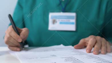 Doctor marking checkboxes in analysis list developing curing strategy laboratory