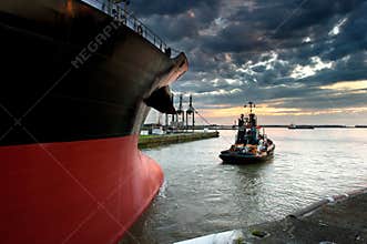 Tug boat