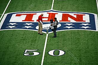 Cowboys Stadium 50 Yard Line Trophy Discussion