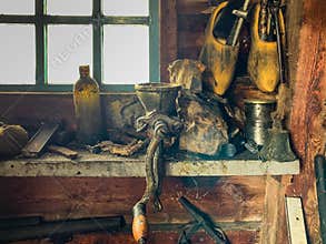 Old Goodies, workstation, wooden shoes/clogs, holland/netherland