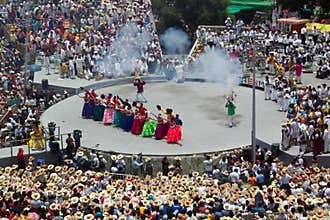 Final Performance-La Guelaguetza