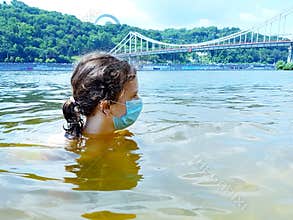 Mask mode in quarantine in summer 2020