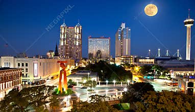 San Antonio and Full moon