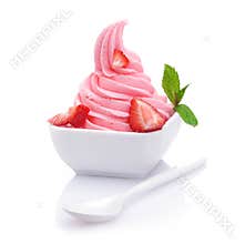 Frozen strawberry yogurt
