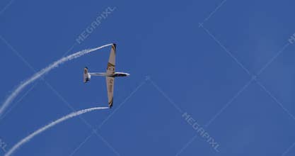 Aerobatics Glider Performance Smoke Trails Blue Sky