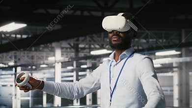 Data center programmers on industrial platform using virtual reality tech