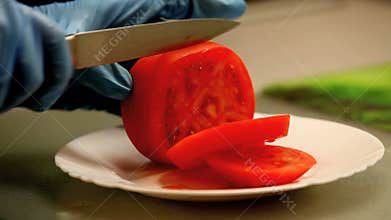 Cut tomato slices