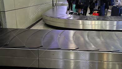 Baggage conveyor