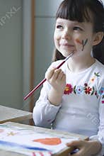Paiting girl
